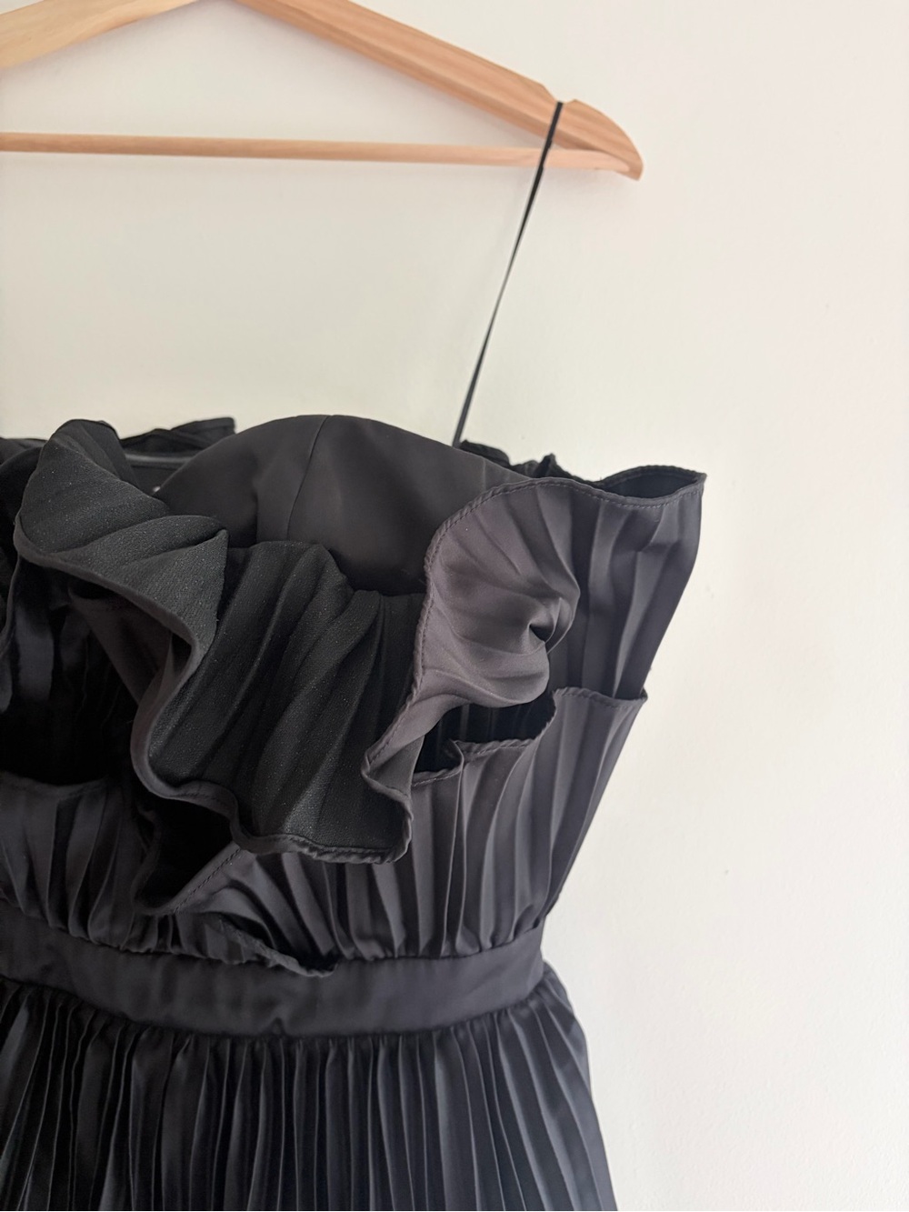 AMUR // Judah Scallop Pleated Shell High-Low Gown - Picture 10 of 10
